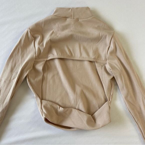 Fashion Nova Claudine Ribbed Backless Top - Picture 3 of 12